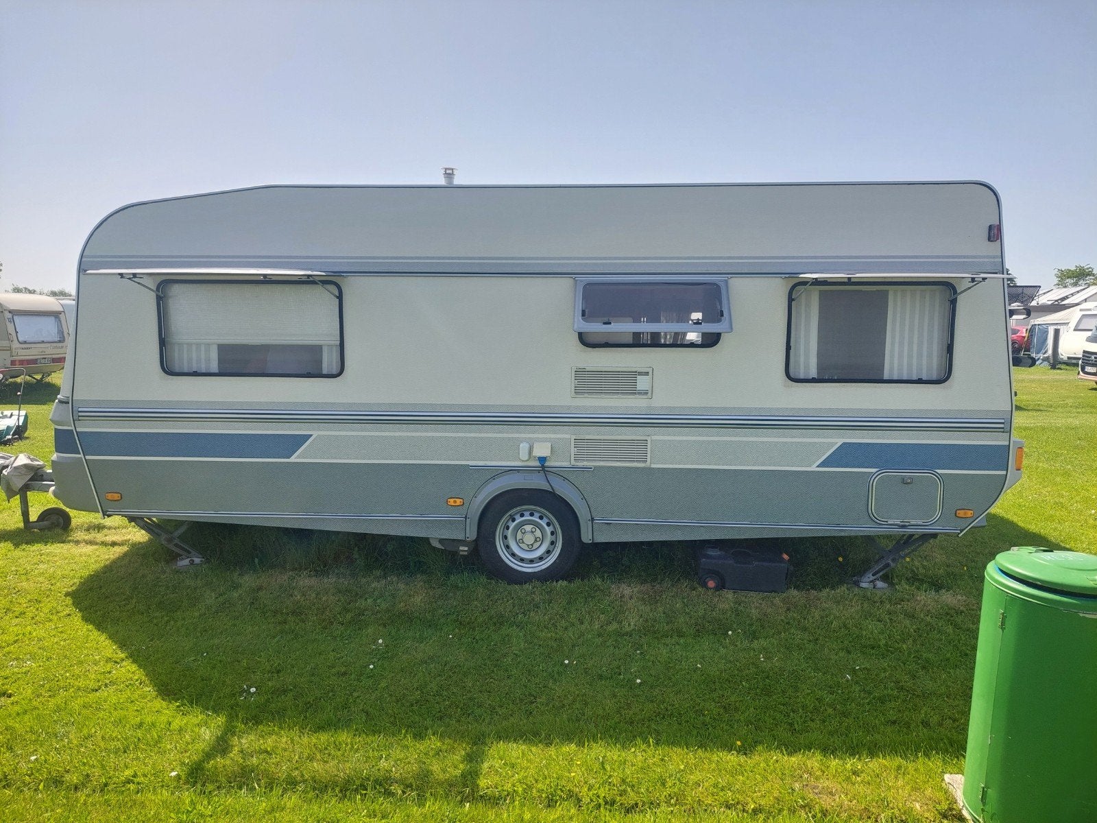 Caravan Fendt, met 2 lengte bedden., Rondzit, Koelkast, Particulier, Fendt