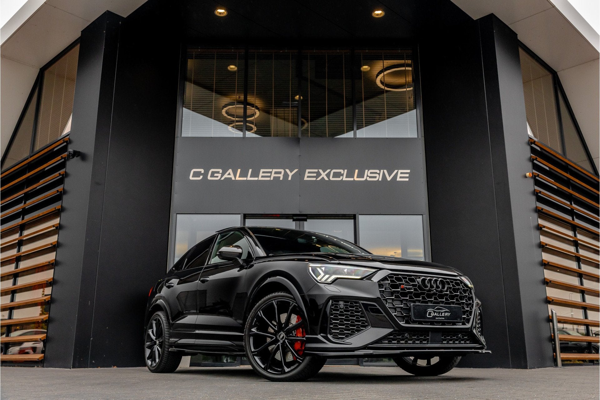 Audi RSQ3 Sportback TFSI - Maxton | Panorama | B&O | Carbon, Auto's, Audi, Automaat, 1675 kg, Bedrijf, Vierwielaandrijving