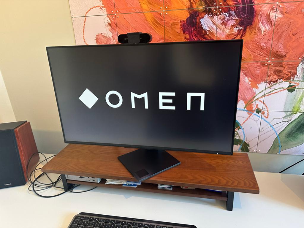 HP Omen 27U 4K IPS 144 Hz HDR Gaming Monitor, Computers en Software, Monitoren, IPS, 101 t/m 150 Hz, In hoogte verstelbaar, 1 tot 2 ms