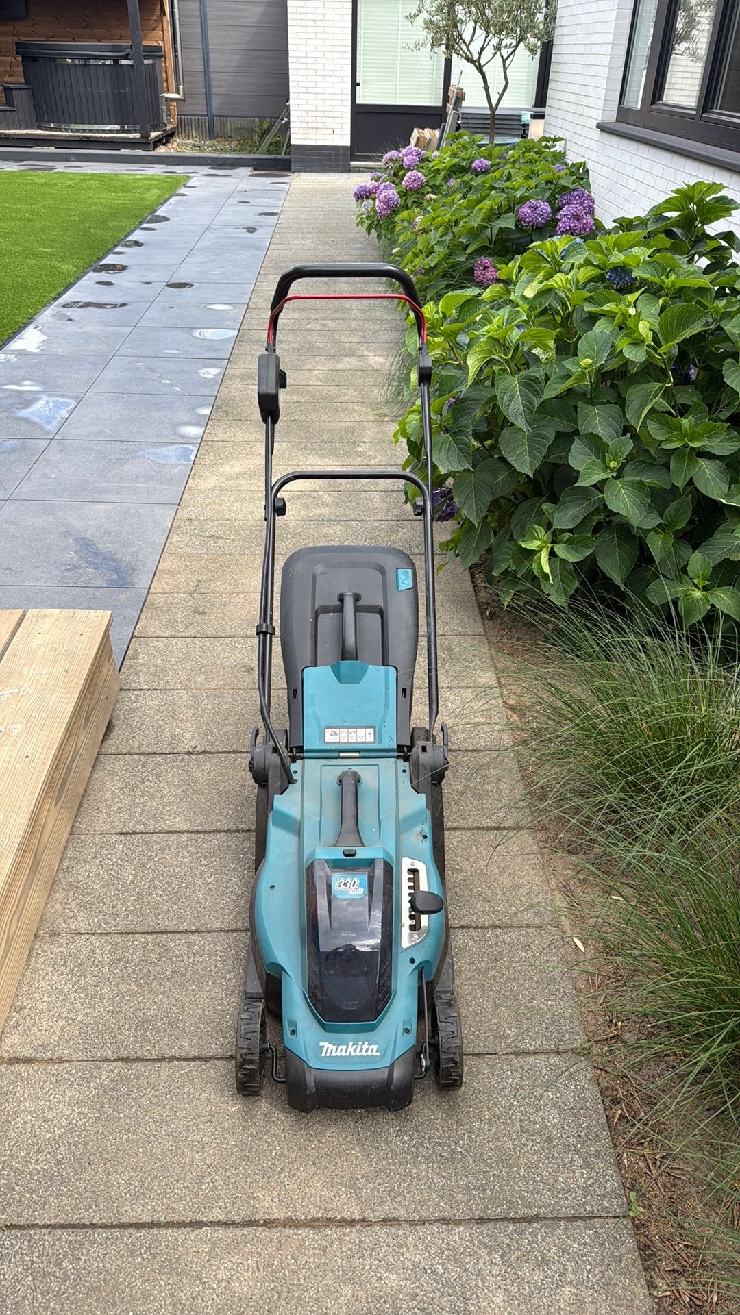 Makita accu grasmaaier – zonder accu en lader, Tuin en Terras, Ophalen, Zo goed als nieuw