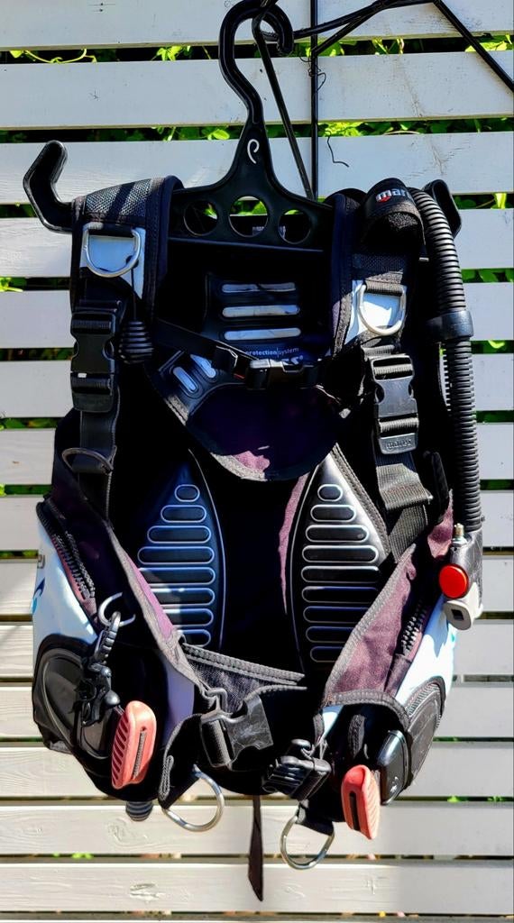 Mares Kaila Dames duikvest inclusief loodpockets, Watersport en Boten, Duiken, Ophalen of Verzenden, Gebruikt, Trimvest of Wing