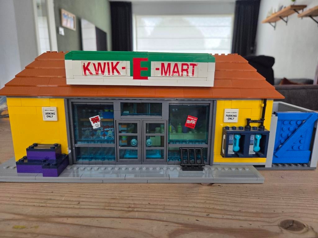 Lego The Simpsons Kwik-E-Mart
71016-1, Kinderen en Baby's, Speelgoed | Duplo en Lego, Ophalen, Lego, Zo goed als nieuw, Compleet