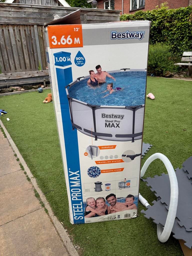 Zwembad + zwembadpomp en accessoires, Ophalen, 80 tot 120 cm, 300 cm of meer, Zo goed als nieuw