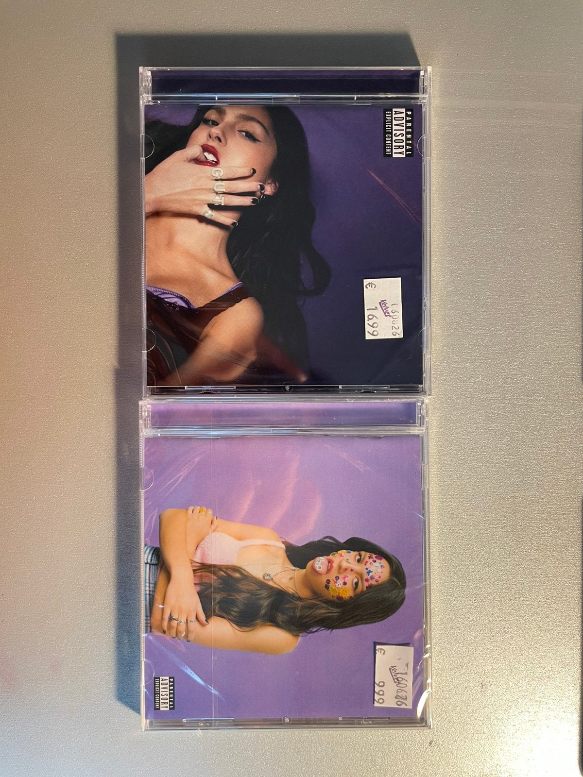 *NEW* SOUR & GUTS CD bundle - Olivia Rodrigo, Ophalen of Verzenden, Nieuw