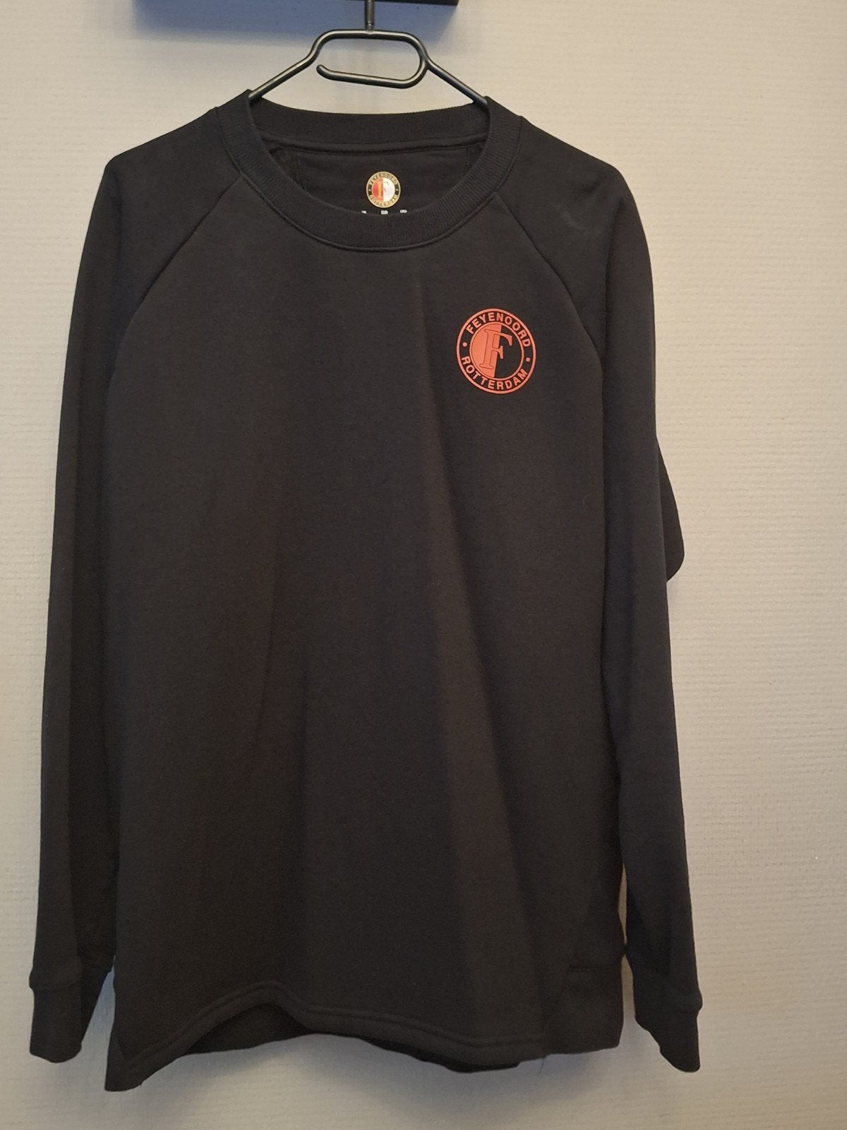 Feyenoord Castore Trainingstrui Maat M Zwart, Kleding | Heren, T-shirts, Zwart, Nieuw, Ophalen of Verzenden, Maat 48/50 (M)