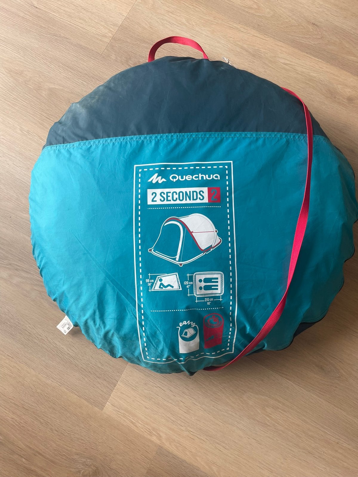 Quechua 2 persoons pop up tent met opvouwbare campingstoel, Ophalen, Gebruikt, Tot en met 2