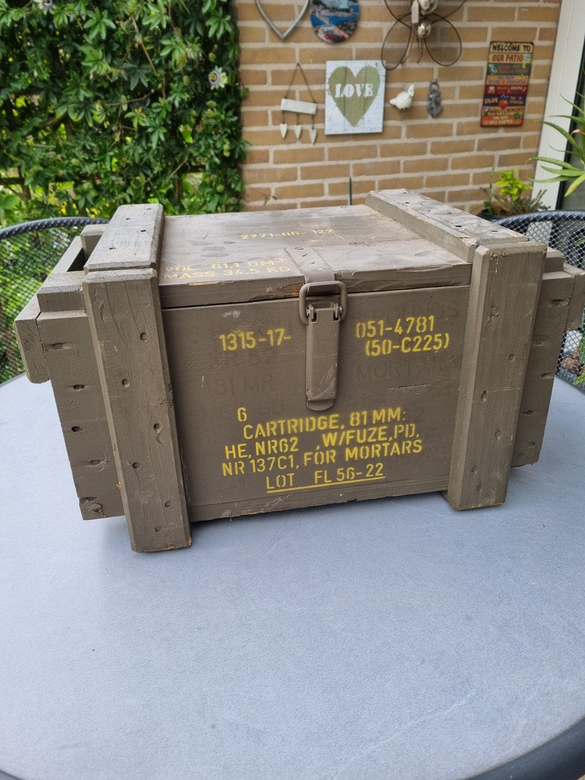 Oude munitie kist bieden info 06 11363680, Huis en Inrichting, Woonaccessoires | Kisten, Ophalen of Verzenden, 50 tot 100 cm, Minder dan 50 cm