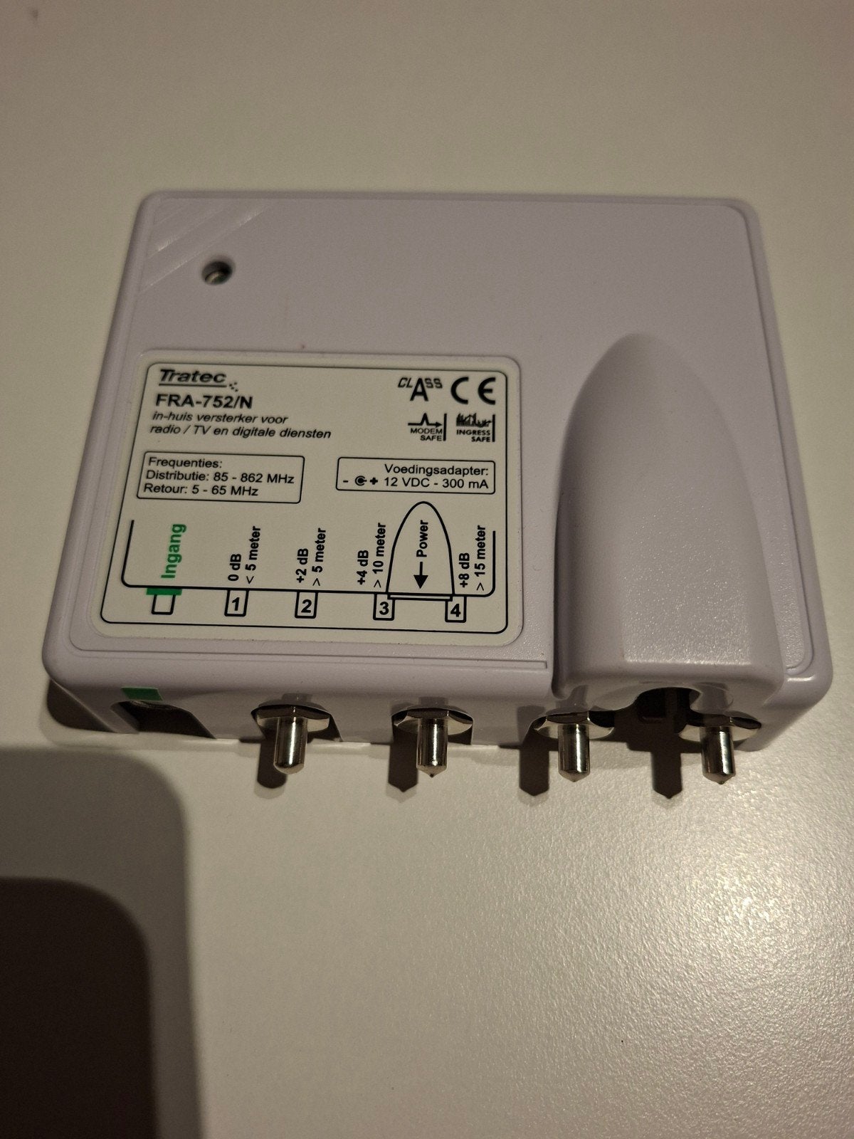 Tratec FRA-752/N In-huis Versterker voor Radio/TV/Digitaal, Ophalen of Verzenden, Zo goed als nieuw, Minder dan 2 meter, Overige kabels