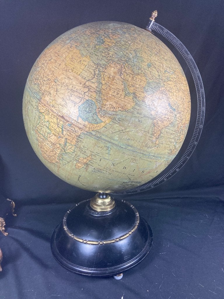 Antiek Nederlandse globe op houten voet, Ophalen of Verzenden