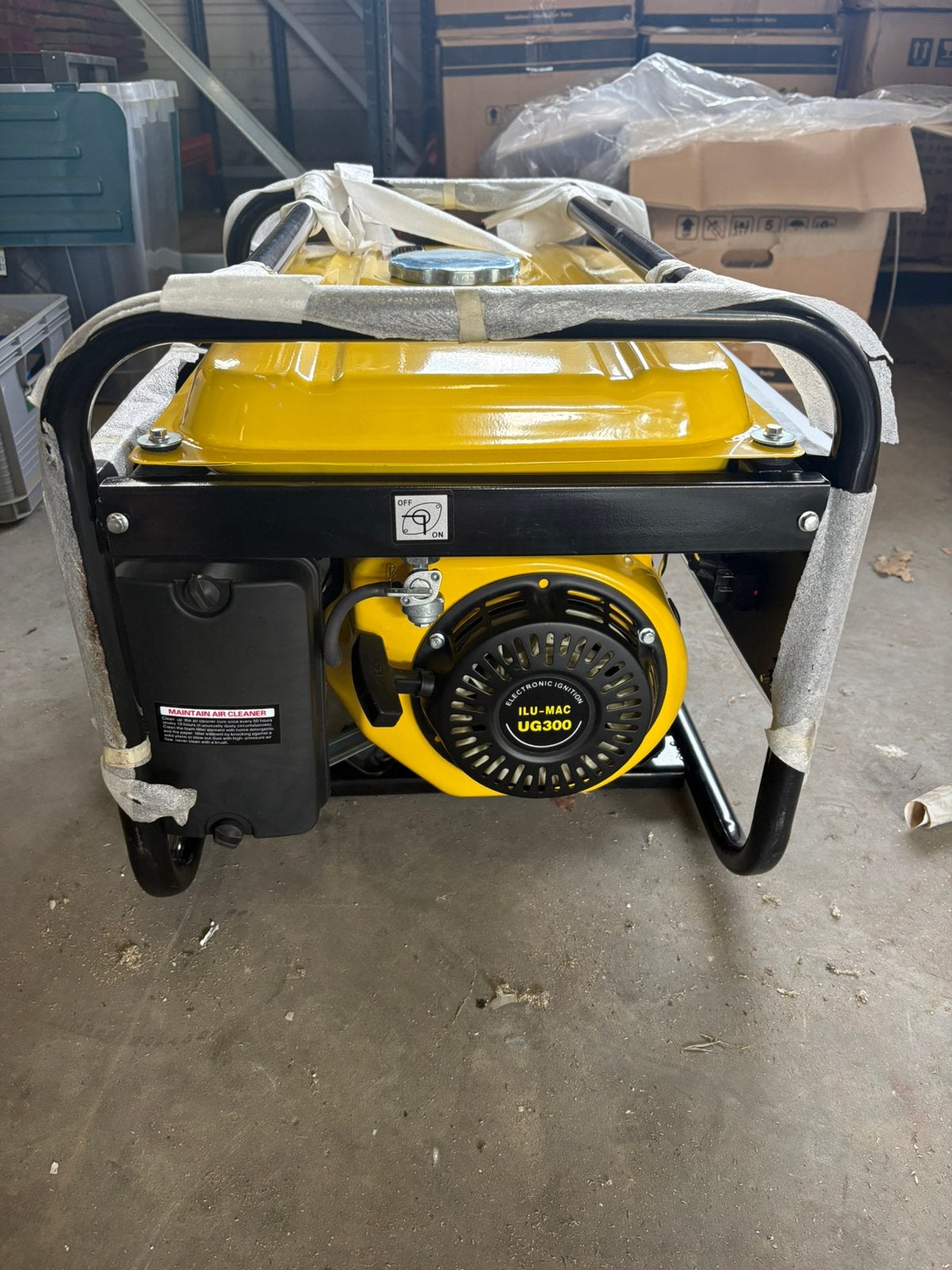 Nieuwe ILU-MAC UG300B benzine generator,, Ophalen, Zo goed als nieuw
