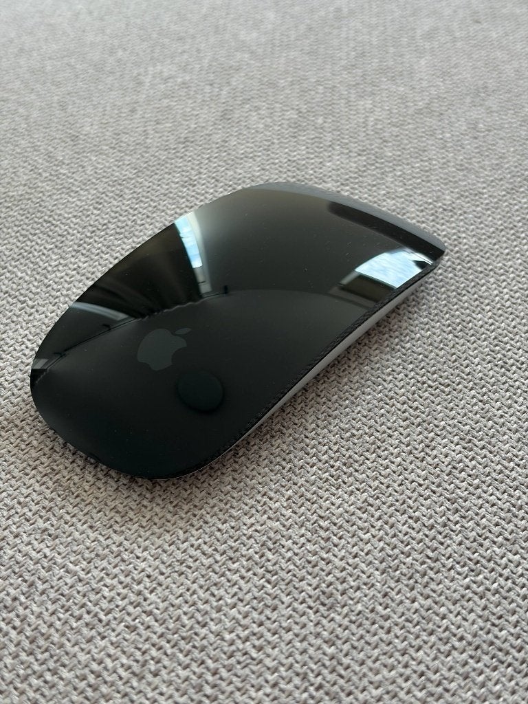 Apple Magic Mouse – Black (Lightning), Muis, Ophalen of Verzenden, Zo goed als nieuw, Draadloos
