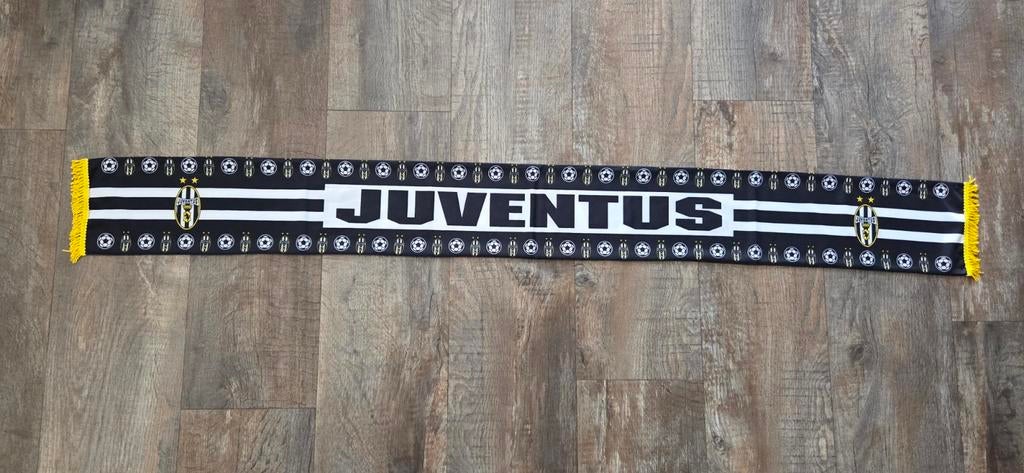 Sjaal Juventus, Ophalen of Verzenden, Zo goed als nieuw, Buitenlandse clubs, Vaantje of Sjaal