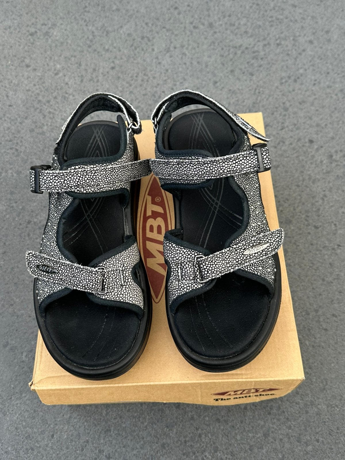 MBT Sandalen, Ophalen of Verzenden, Gedragen, Zwart, Overige typen