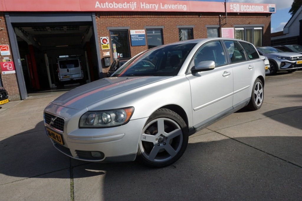 Volvo V50 2.5 T5 SUMMUM, Auto's, Voorwielaandrijving, Parkeersensor, Zwart, 700 kg