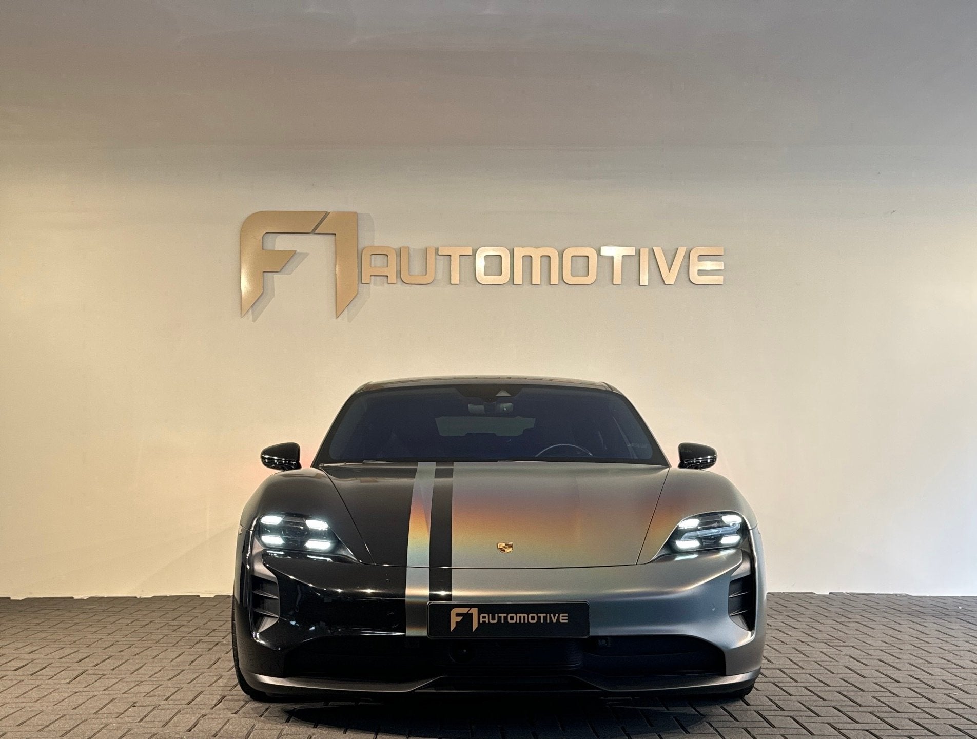 Porsche Taycan 4S Performance 84 kWh Pano|BTW|Keyl|Lift|Memo, Auto's, Dealer onderhouden, Gebruikt, Zwart, 4 stoelen
