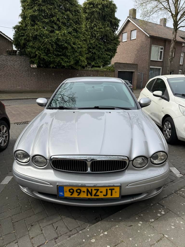 Jaguar X-Type 2.0 V6 2004 Grijs Nieuwe APK 28-4-2027, Auto's, Jaguar, Voorwielaandrijving, 716 kg, 156 pk, 75 €/maand
