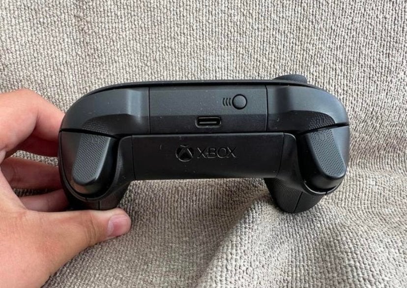 Xbox One 1TB met 3 controllers en kabels, Ophalen of Verzenden, Gebruikt