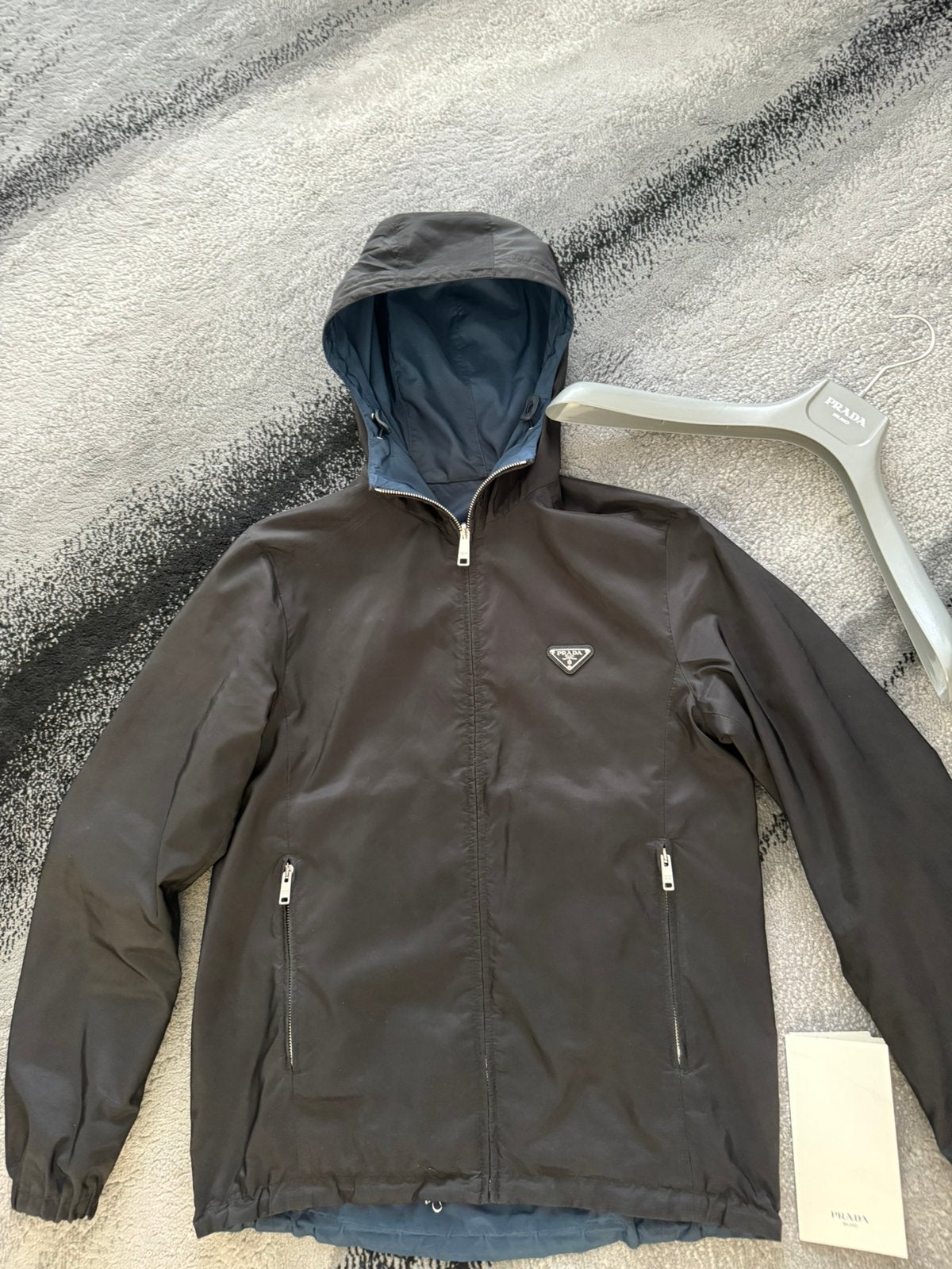 Prada zomerjas, Ophalen of Verzenden, Zo goed als nieuw, Maat 48/50 (M), Zwart