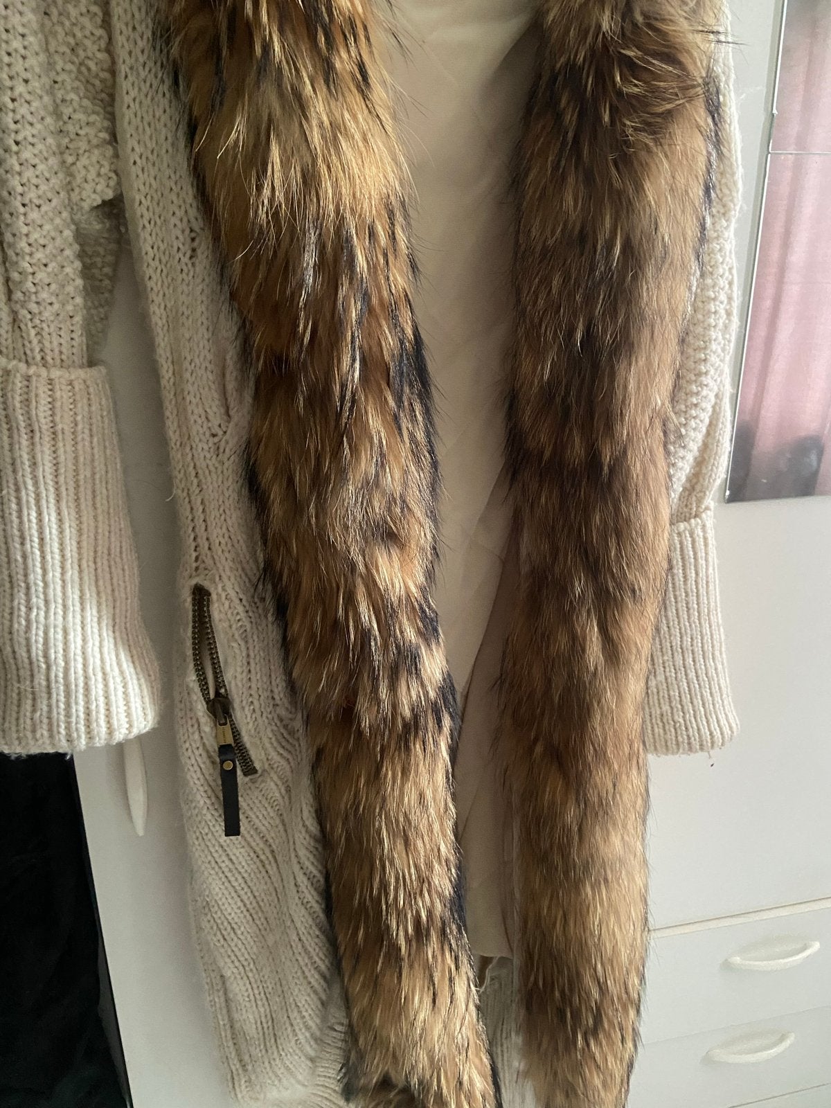 Goldbergh gebreid vest met echte bontkraag - Maat M, Ophalen, Zo goed als nieuw, Maat 38/40 (M), Beige