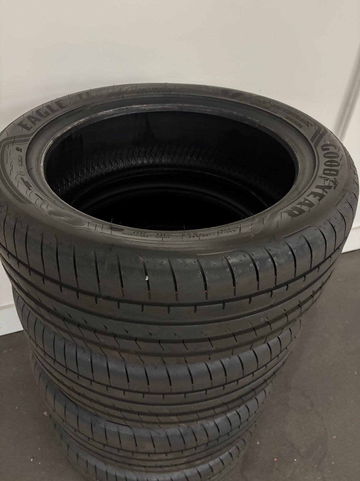 Goodyear Eagle F1 Zomerbanden 245/45R18 96V, Ophalen of Verzenden