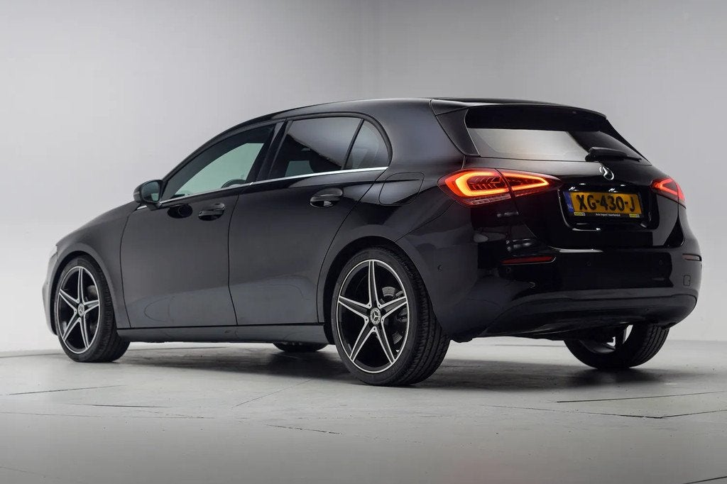 Mercedes-Benz A-Klasse 180d Business [ Camera Navigatie Leer, Auto's, Automaat, 1345 kg, Gebruikt, 4 cilinders