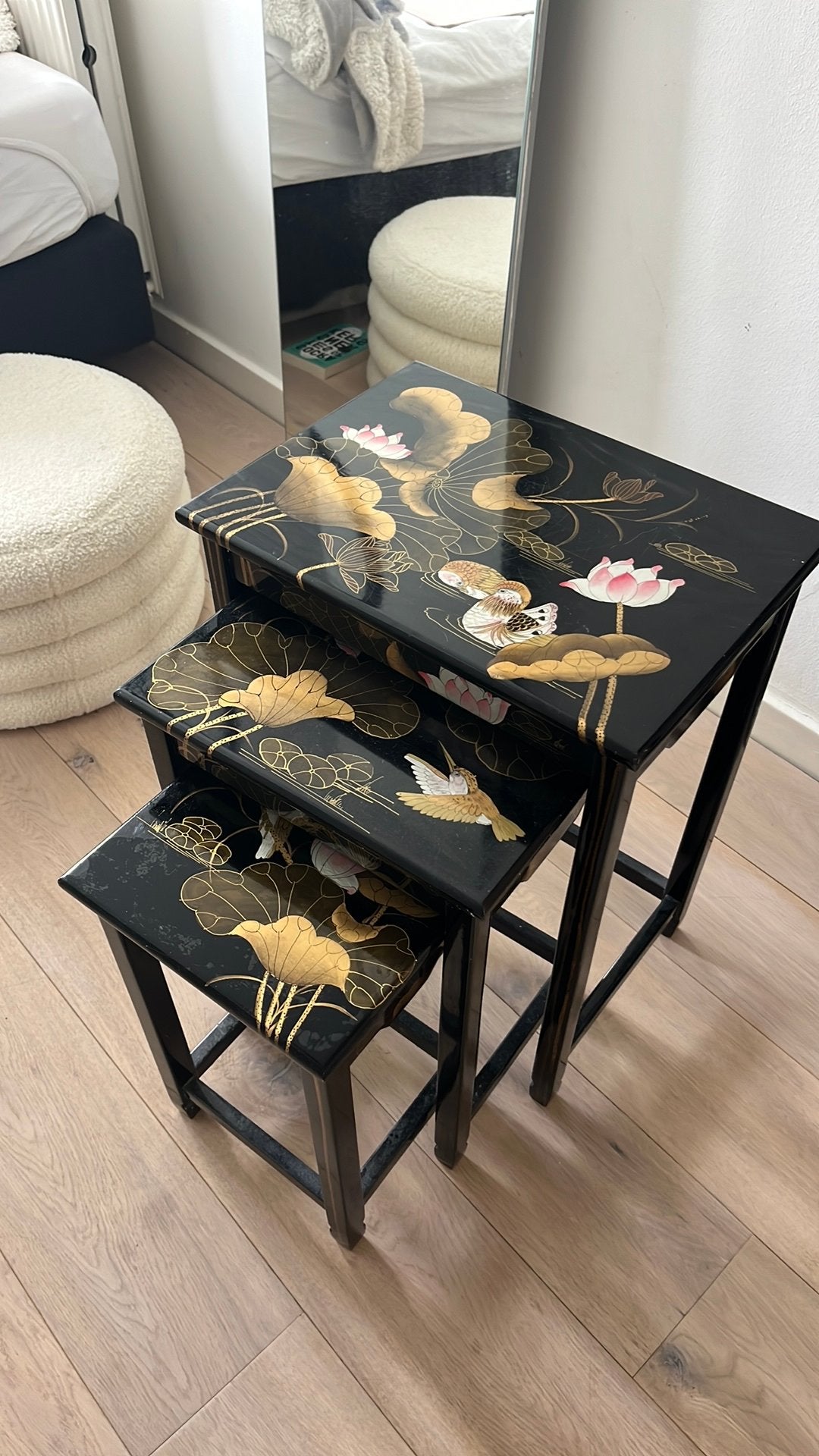 Japanse gelakte tafeltjes in chinoiserie-stijl, Ophalen