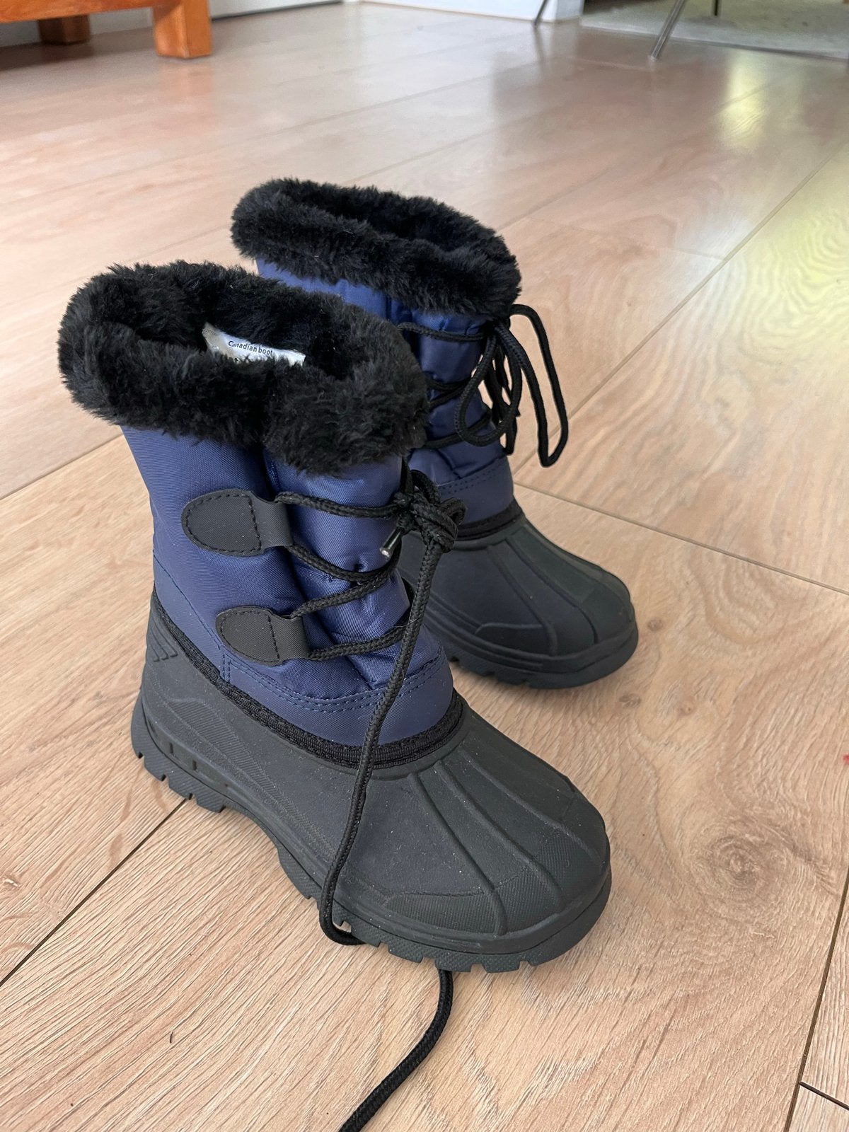 Moonboots - Maat 28/29, Ophalen, Zo goed als nieuw, Jongen of Meisje, Laarzen