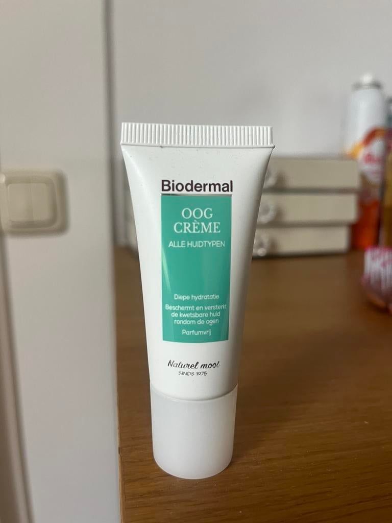 Biodermal oogcreme, Sieraden, Tassen en Uiterlijk, Uiterlijk | Gezichtsverzorging, Ophalen of Verzenden, Zo goed als nieuw, Gehele gezicht