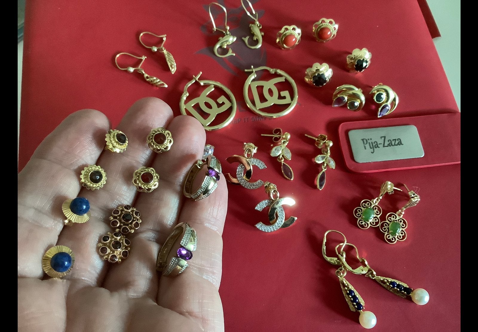 Foto 19 van Antieke Bloedkoraal ketting collier gouden slot 14 k goud