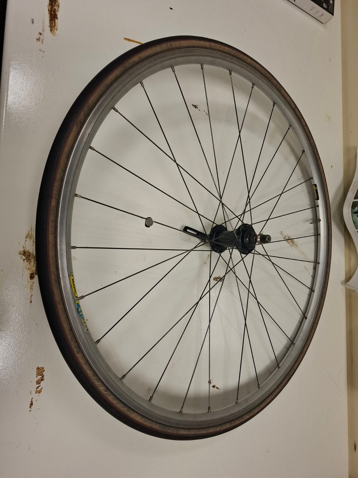 28 inch voorwiel Mavic met snelspanner en buitenband, Fietsen en Brommers, Ophalen of Verzenden, Gebruikt, Wiel, Mavic