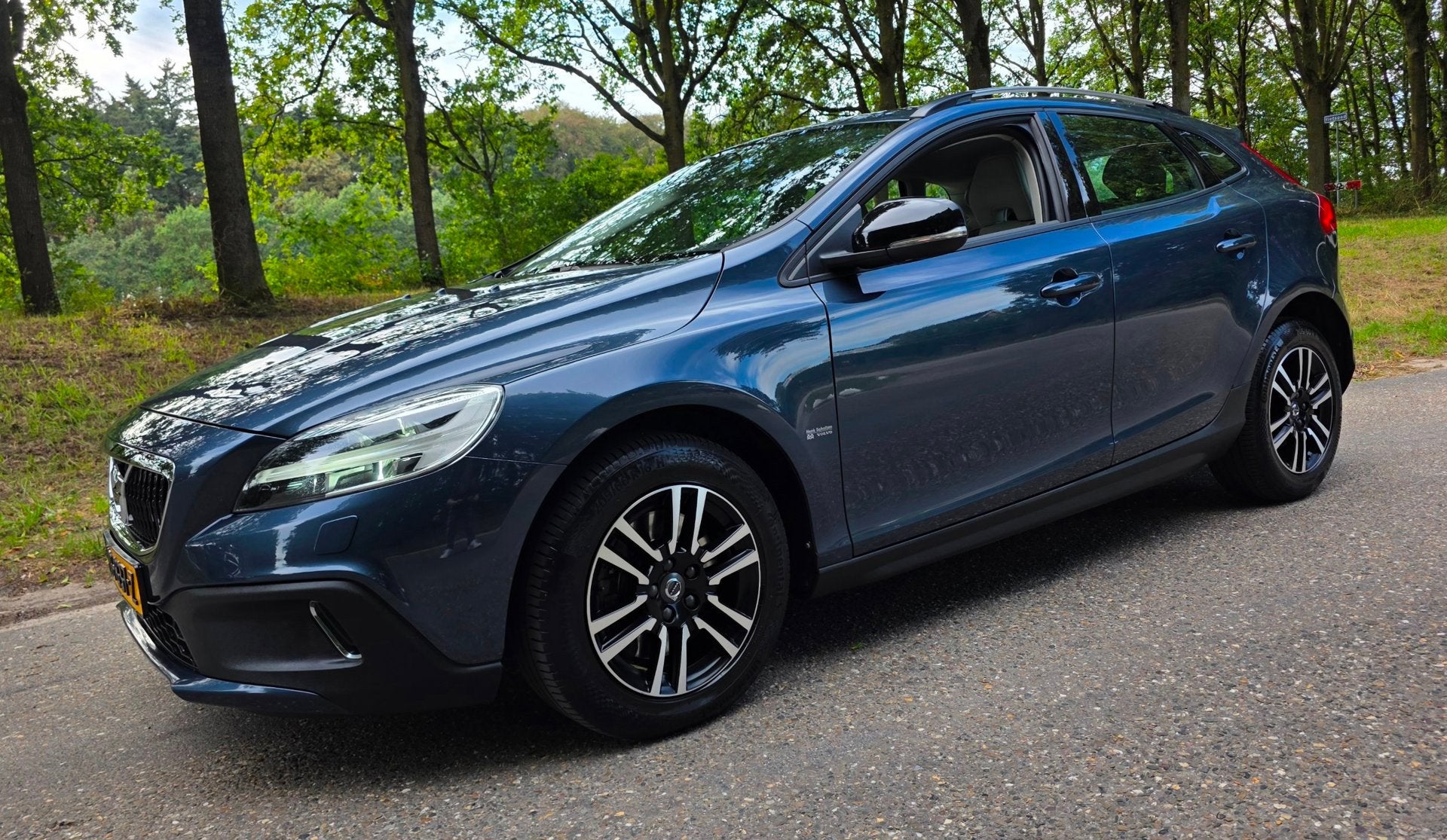 Volvo V40 Cross Country 1.5 T3 - NL Auto - 2e Eig - Automaat, Auto's, 700 kg, Blauw, Leder en Stof, Origineel Nederlands