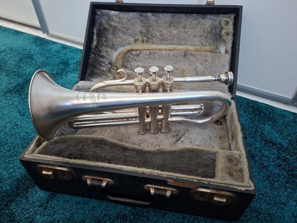 Cornet Besson New Standard, Muziek en Instrumenten, Ophalen of Verzenden, Gebruikt, Overige typen, Met koffer