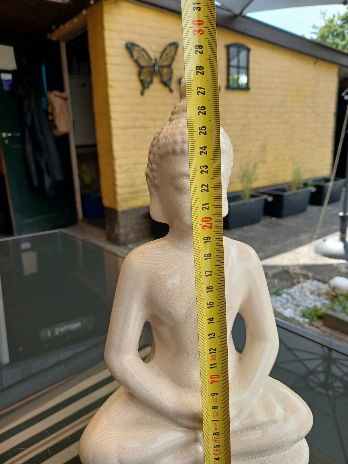 Mooi Boeddha beeld, 29 cm hoog, in perfecte staat, Ophalen of Verzenden, Zo goed als nieuw, Steen/keramiek, Beige