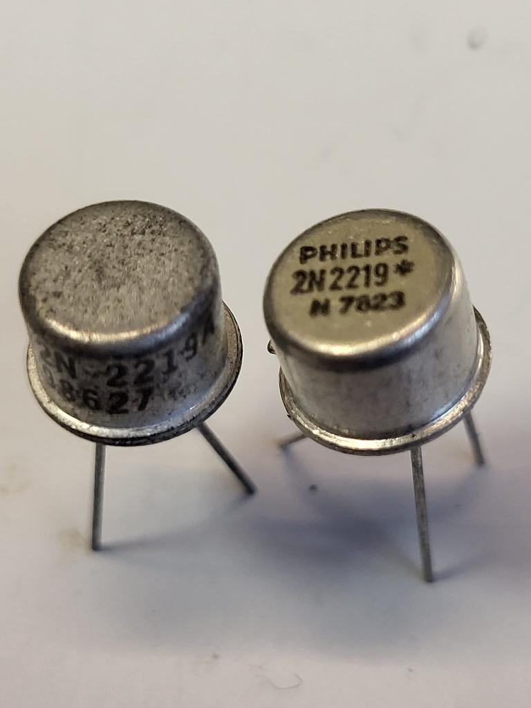 2x 2N2219 Switching transistor NPN 60V/0,8A/0,8W/250MHz(NOS), Verzenden, Nieuw