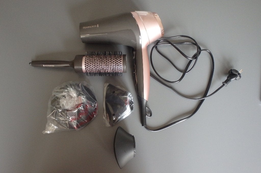 Compleet en als nieuw in de doos Remington haardroger, föhn, Ophalen of Verzenden, Zo goed als nieuw, Föhn of Haardroger