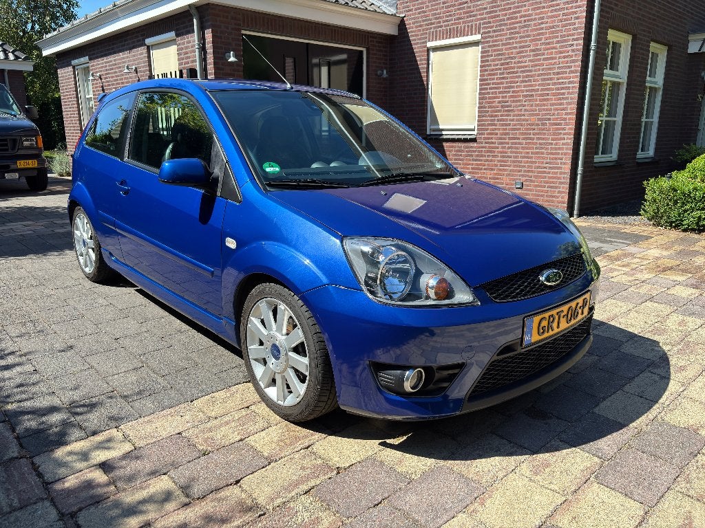Ford Fiësta ST 2006 Blauw, Voorwielaandrijving, 4 cilinders, Blauw, Leder en Stof