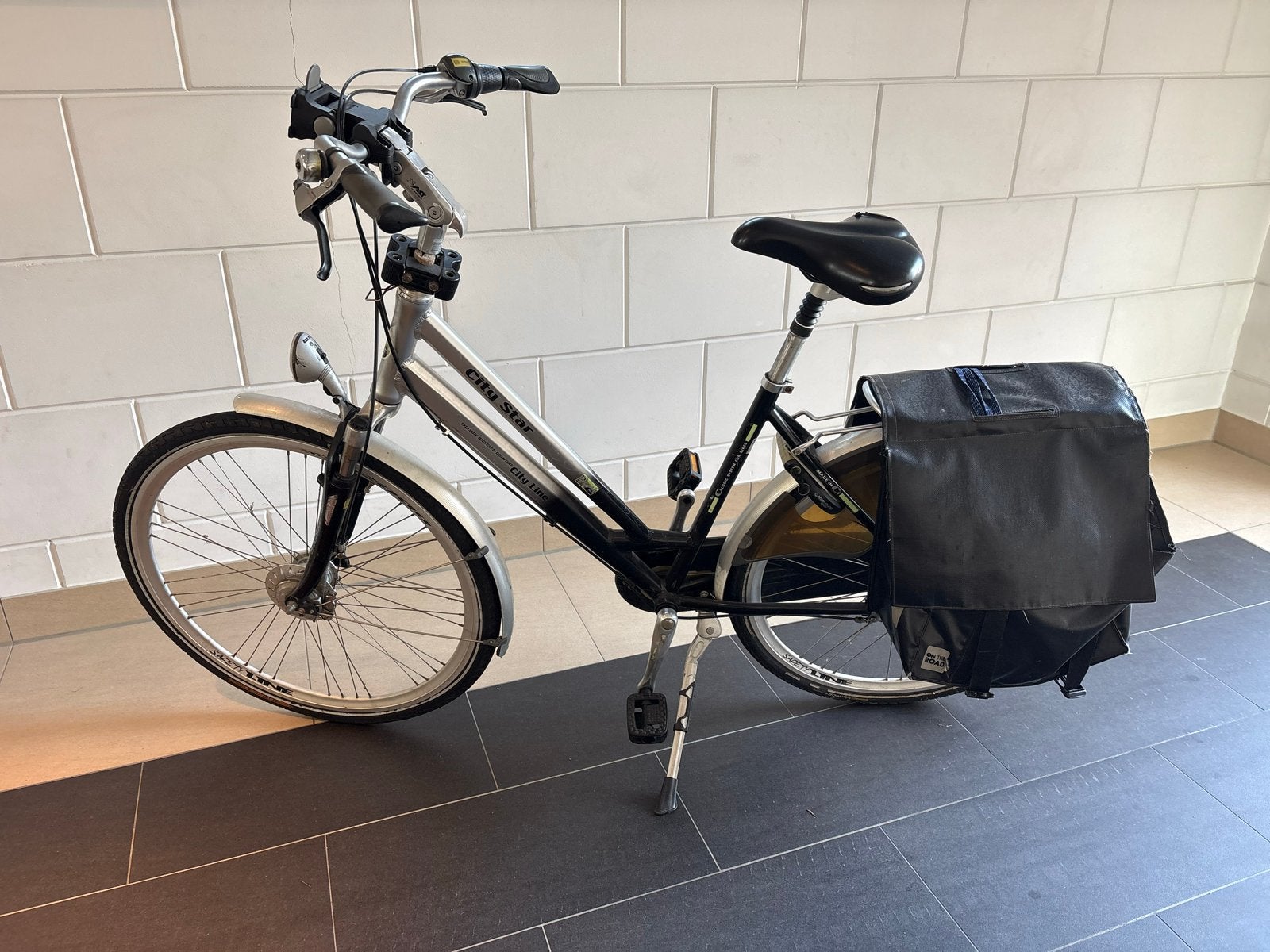 City Star Damesfiets 28 inch, 8 versnellingen, met fietstas, Overige merken, Gebruikt, Versnellingen, Trommelrem