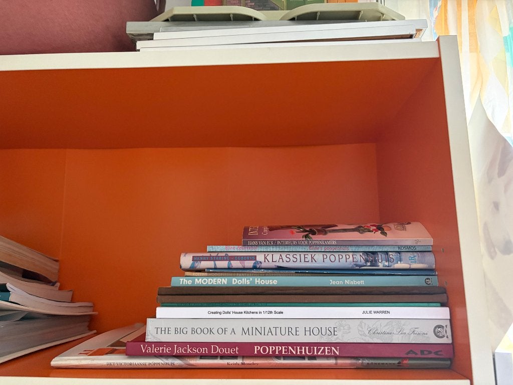 Poppenhuis boeken, Ophalen, Zo goed als nieuw, Poppenhuis