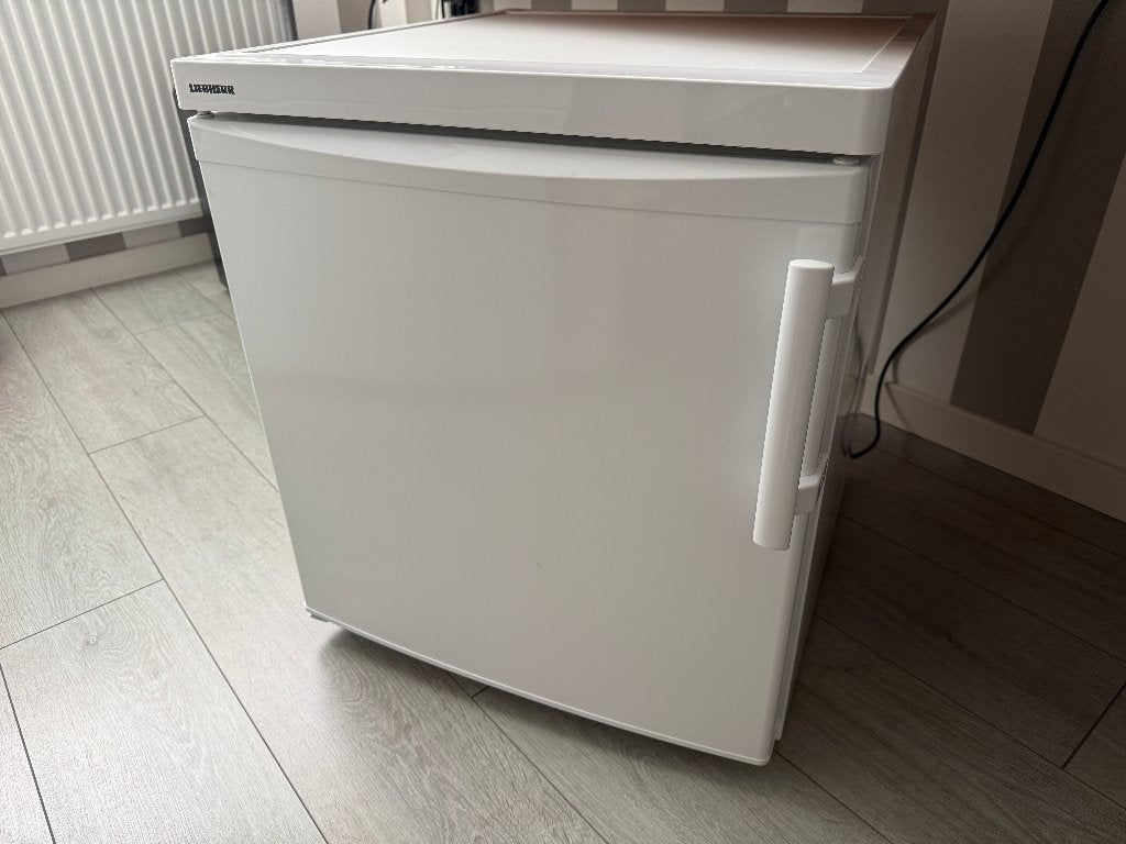 Liebherr mini koelkast met vriesvakje TX1021, Witgoed en Apparatuur, Koelkasten en IJskasten, Ophalen, Gebruikt, Minder dan 85 cm