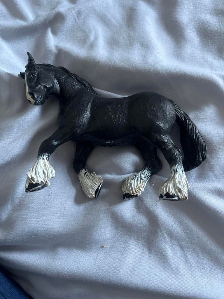 Mini paard speelgoedfiguur - Zwart met witte benen, Ophalen of Verzenden, Gebruikt, Jongen of Meisje