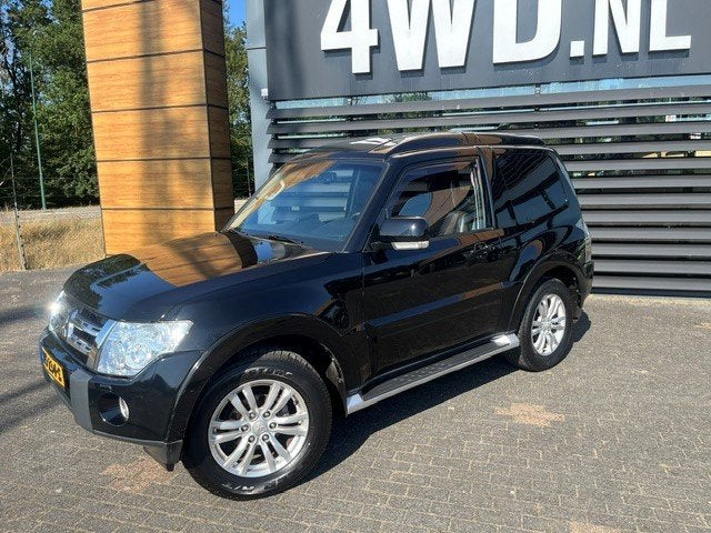 Mitsubishi Pajero 3.2 DI-D AUT 3 DRS HRVAN / LEDER/CRUISE /, Auto's, Automaat, Euro 5, Gebruikt, Automatische klimaatregeling