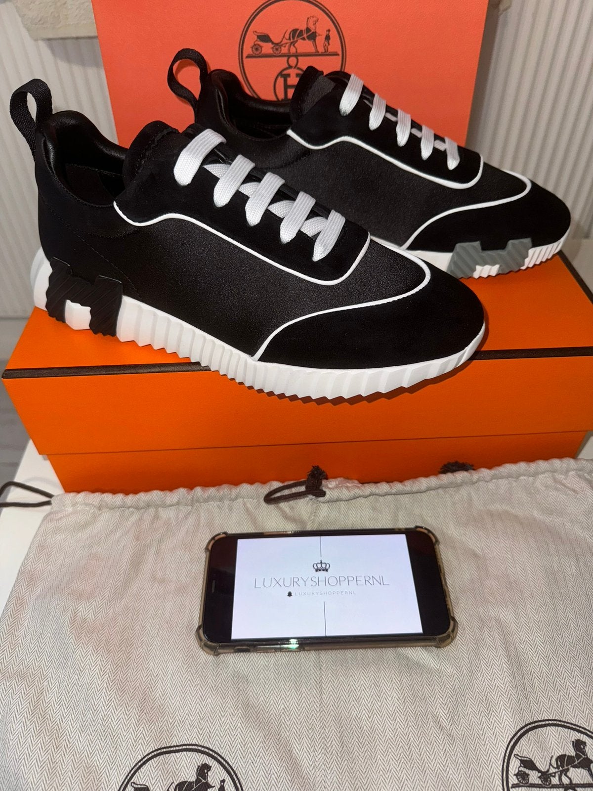 Hermes, Kleding | Dames, Schoenen, Zwart, Nieuw, Ophalen of Verzenden, Sneakers of Gympen