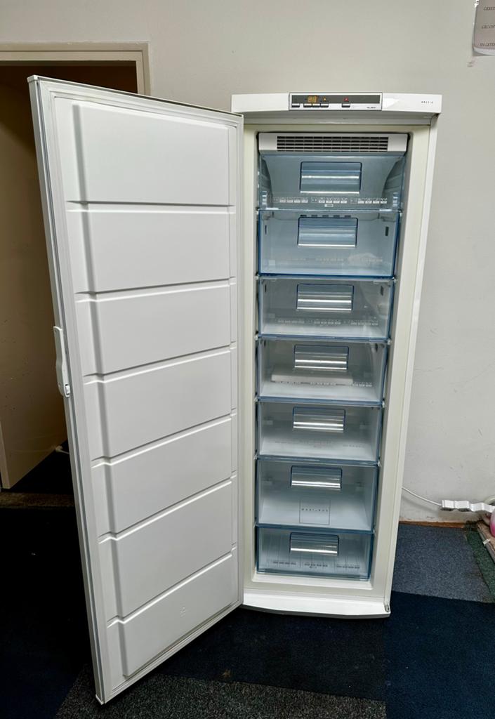 AEG Arctis Vriezer met No-Frost - 7 Lades 254L inhoud, Aeg, Gebruikt, 200 liter of meer, 60 cm of meer