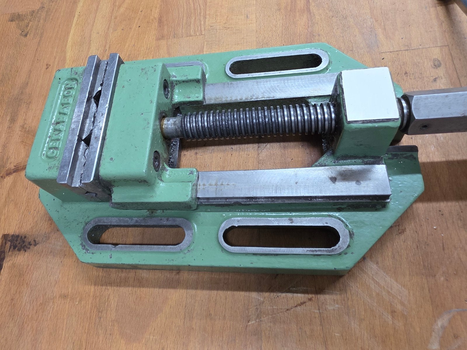Cekaba Bon machine klem bankschroef 100 mm Freesklem, Doe-het-zelf en Verbouw, Ophalen of Verzenden