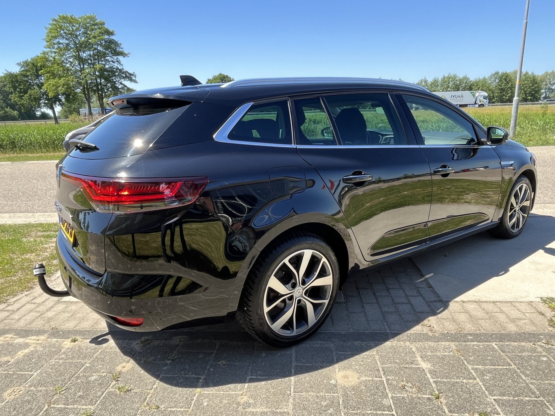 Renault Mégane Estate 1.3 TCe 140PK Techno / Trekhaak / Cam, Auto's, Renault, Gebruikt, 4 cilinders, Leder en Stof, Zwart