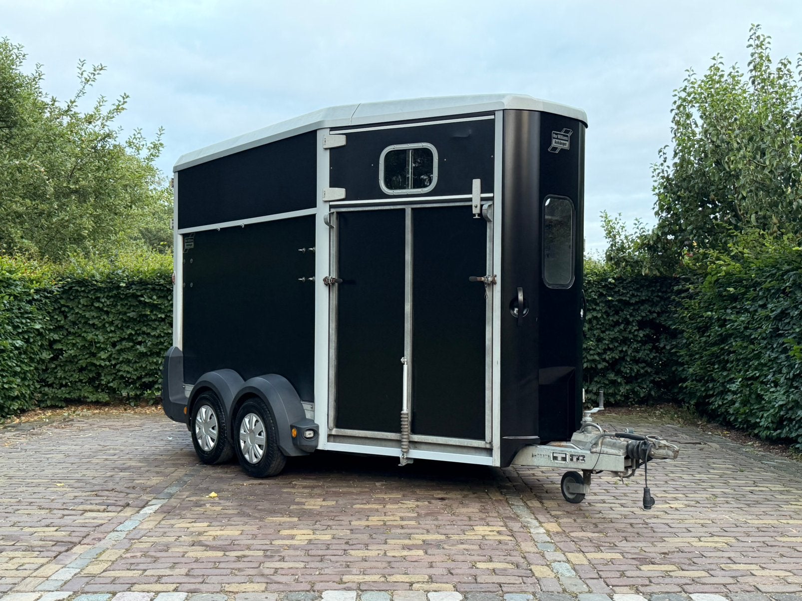 Nette 2 paards ifor Williams hb511 vooruitloop, klep/deuren, Dieren en Toebehoren, Paarden en Pony's | Trailers en Aanhangwagens