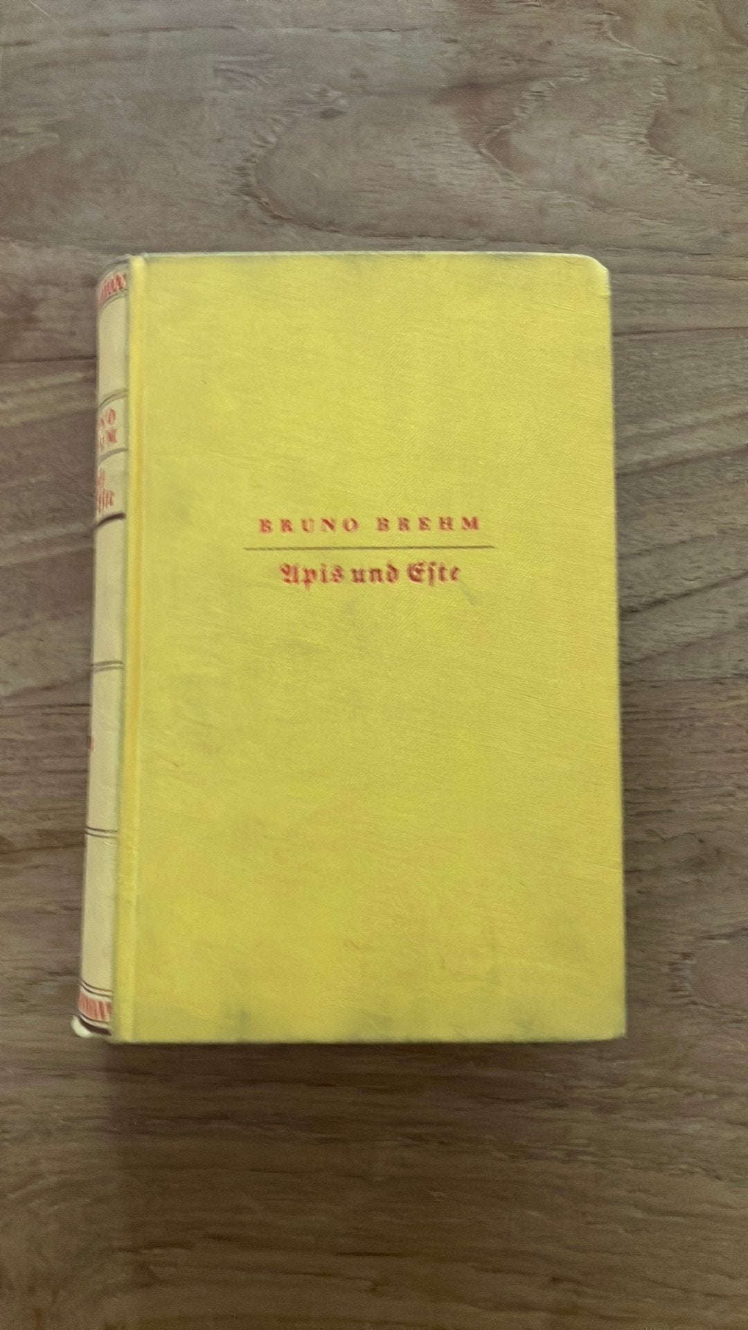 Bruno Brehm - Apis und Este, Boeken, Ophalen of Verzenden, Gelezen