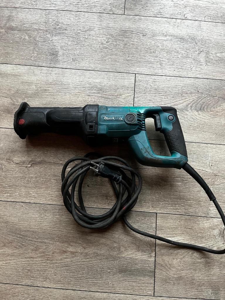 Recipro zaag Makita, Ophalen, Gebruikt, 70 mm of meer, Reciprozaag