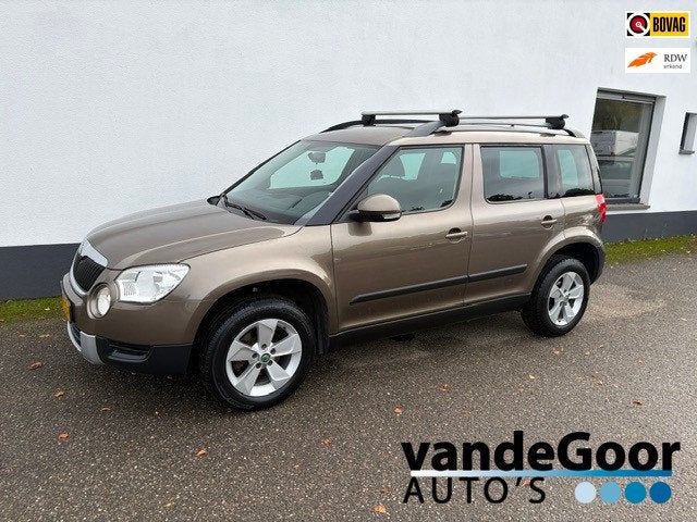 Skoda Yeti 1.2 TSI Active Arctic, '12, nwe apk en distributi, Auto's, Voorwielaandrijving, Euro 5, Stof, Gebruikt