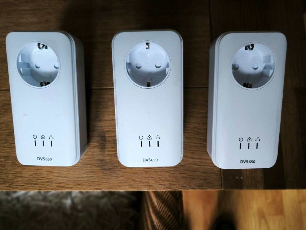 3 x DVS 650 MT2612 Draadloze adapter internet via stroomnet, Ophalen of Verzenden, Gebruikt, Router, Devolo